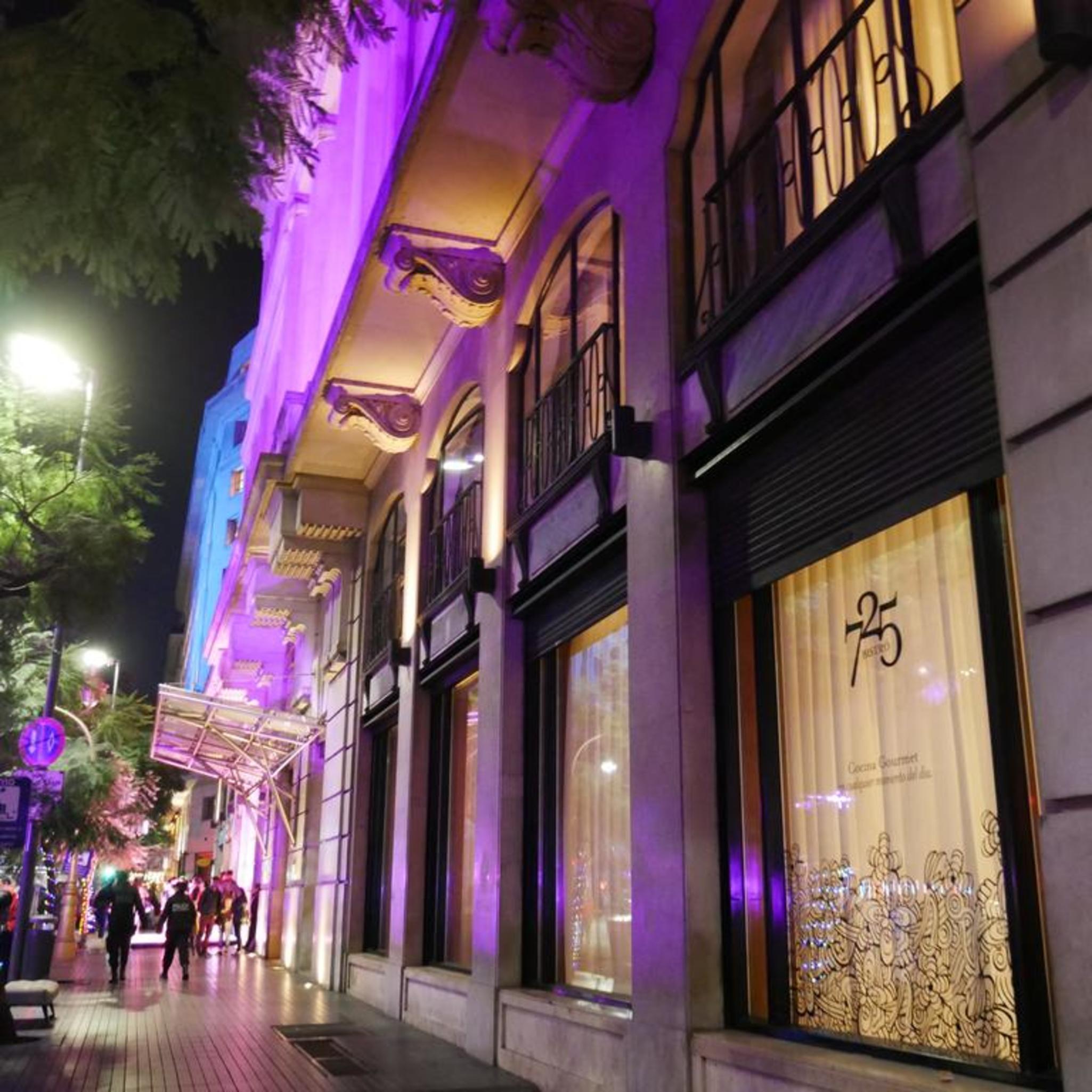 725 Continental Hotel Буенос Айрес Екстериор снимка The 25 de Abril Avenue, the main shopping street in Lisbon.