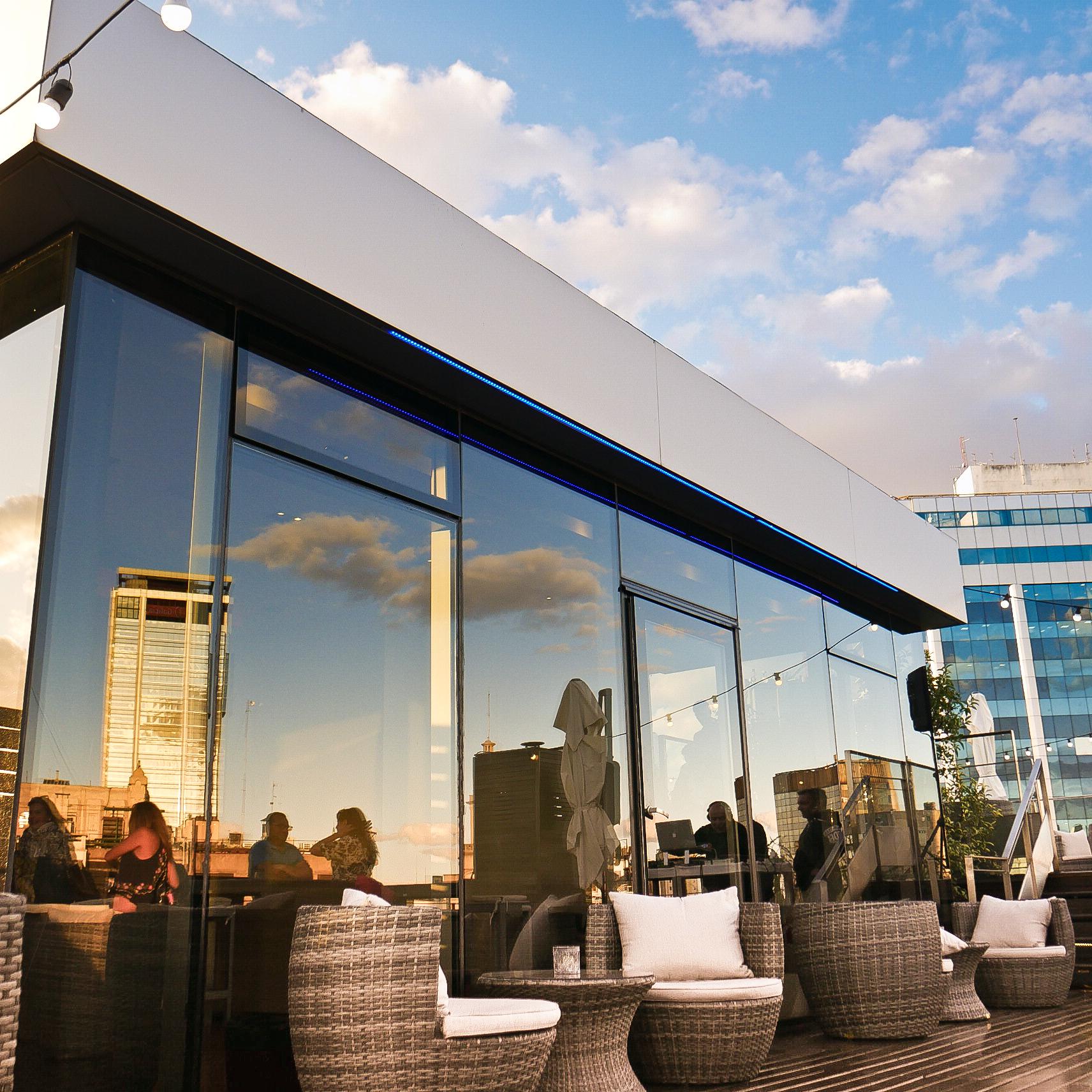725 Continental Hotel Буенос Айрес Екстериор снимка The Sky Bar